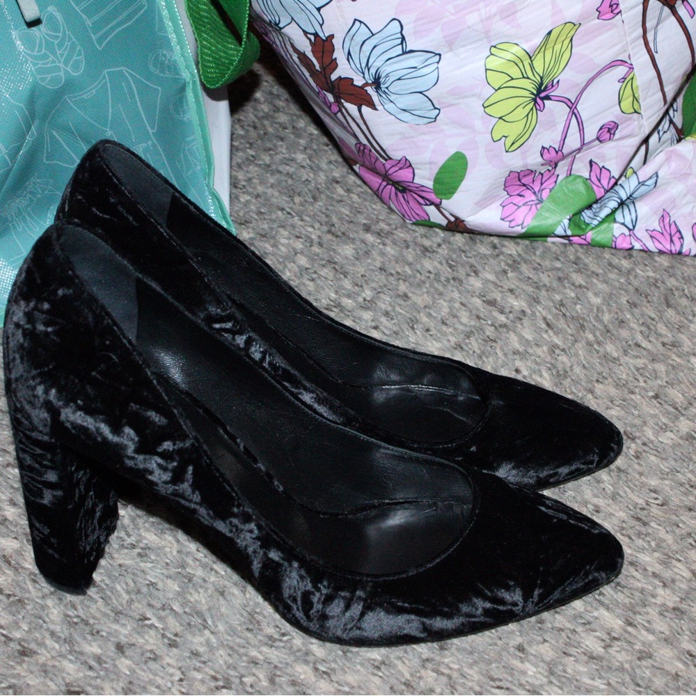 M. Gemi black crushed velvet pumps